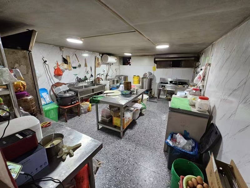 好运转(湖南米粉馆)桐乡小蜜蜂纯一层2间100㎡小吃店转让