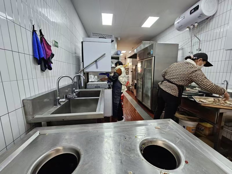 好运转(筷上客.现炒快餐)称重自选快餐店转让、营收可观、因合伙分歧