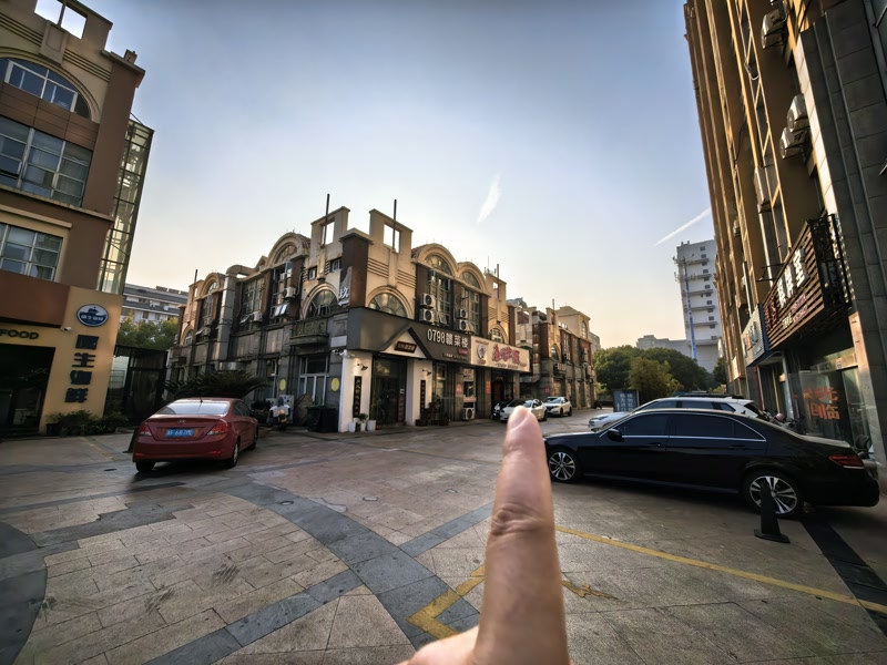 好运转(阿香家.鱼头泡饭)四周小区公寓娱乐场所围绕300㎡餐饮店转让