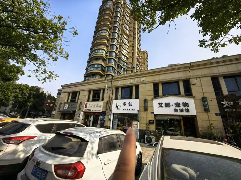 好运转(零创美容美发)南湖区云东路150平精装美容美发店转让