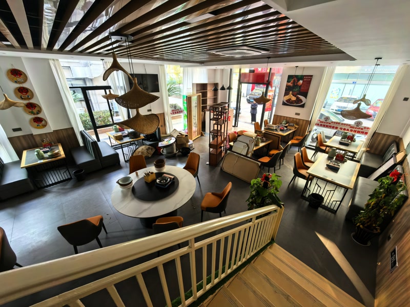 好运转(阿香家.鱼头泡饭)四周小区公寓娱乐场所围绕300㎡餐饮店转让