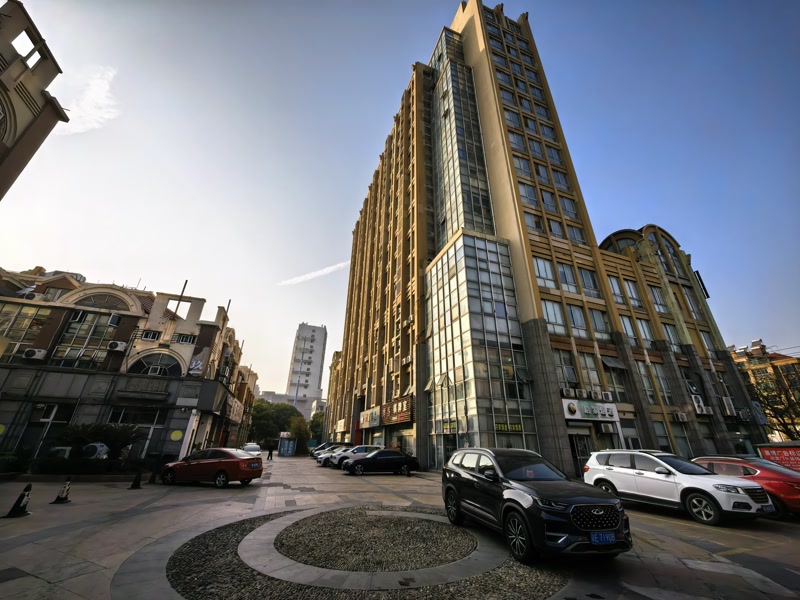 好运转(阿香家.鱼头泡饭)四周小区公寓娱乐场所围绕300㎡餐饮店转让