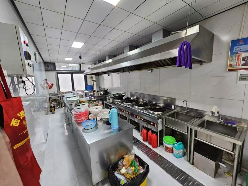 好运转(利华煲店)南湖区纯一层160平餐饮店、因扩大搬迁转让本店