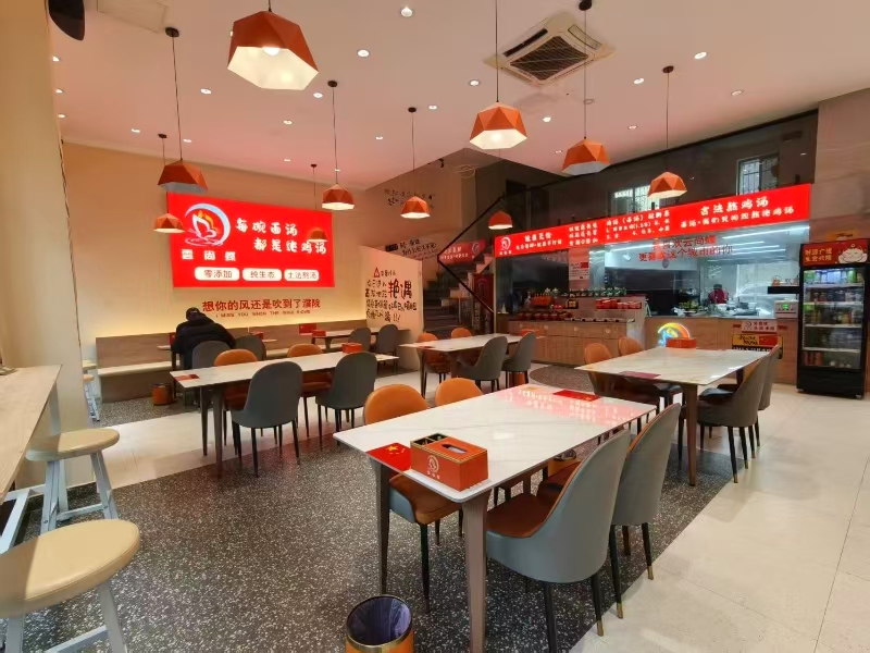 好运转(现熬土鸡汤手擀面)桐乡市濮院齐宏路280平精装餐饮店转让