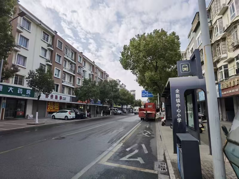 好运转(玲珑小馆)余新镇幸福路836号,幸福家园小区傍边厂区门口,100㎡小吃店转让