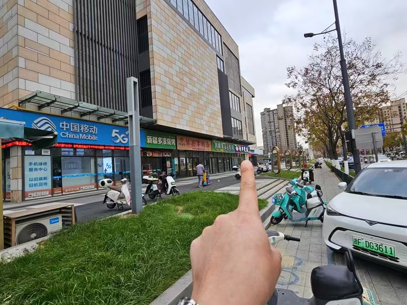 好运转(利华煲店)南湖区纯一层160平餐饮店、因扩大搬迁转让本店