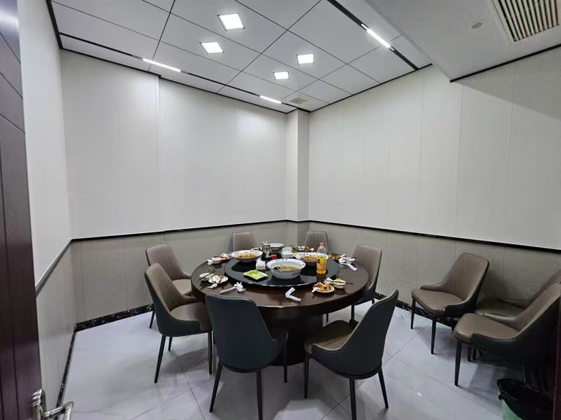 好运转(利华煲店)南湖区纯一层160平餐饮店、因扩大搬迁转让本店