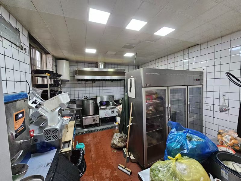 好运转(善尚重庆火锅)财经大学城、餐饮美食街纯一层100平餐饮店转让