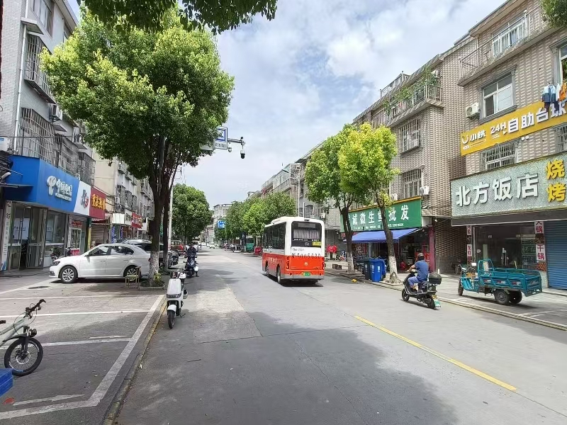 好运转（聚森川味烧烤）桐乡市濮院金龙新村小区主街烧烤店5万急转