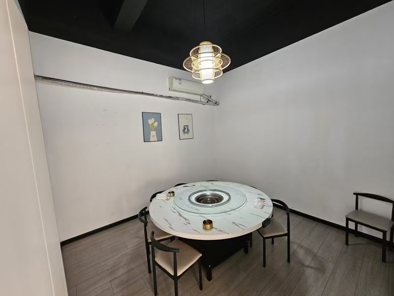 好运转（酱味骨头锅）品牌餐饮小吃、烧烤宵夜街、230平火锅店转让