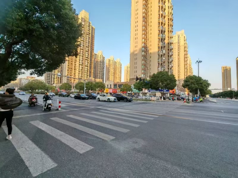 好运转（瑾里美学）南湖区万达广场、成熟小区、美食街、美容店转让