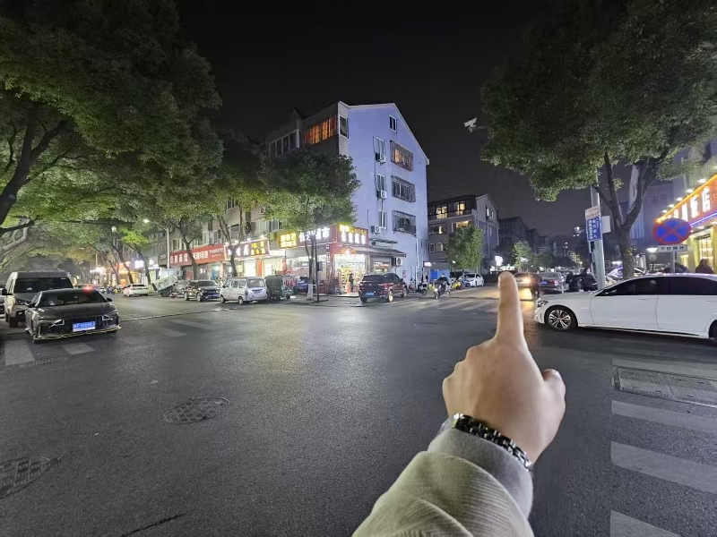 好运转(牛牛钵钵面)餐饮美食街开放式小区50平面馆转让(房租1900/月)