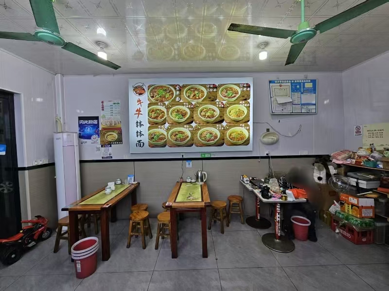 好运转(牛牛钵钵面)餐饮美食街开放式小区50平面馆转让(房租1900/月)