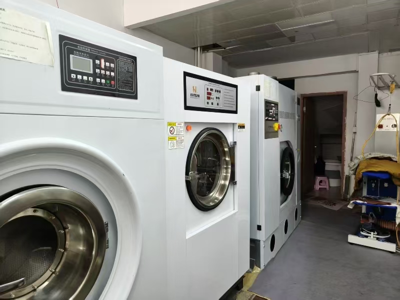 好运转（浣洁干洗店）平湖小区门口为唯独干洗店转让