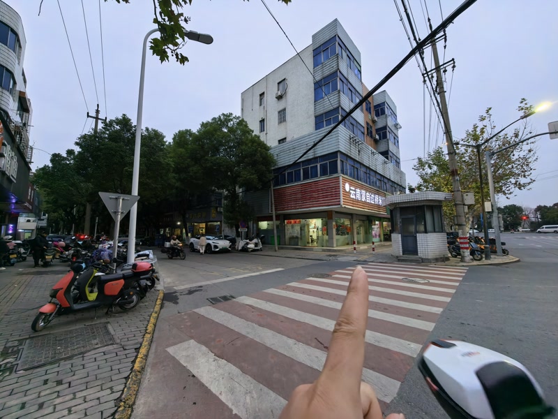 好运转（云南蒙自过桥米线）桐乡市崇福路口正拐角小吃店转让