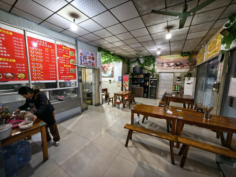 好运转（云南蒙自过桥米线）桐乡市崇福路口正拐角小吃店转让