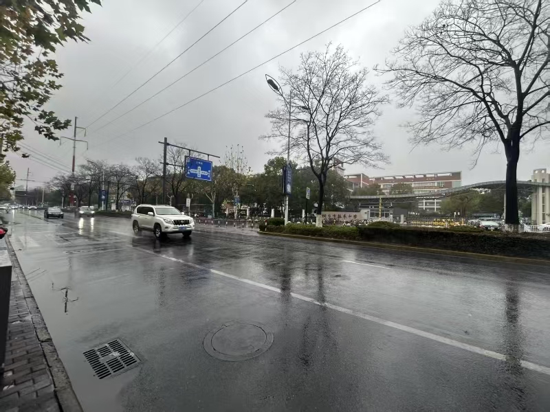 好运转（巴弟鸡排）桐乡市校场东路661号，振东实验中小学对面餐饮一条街，33㎡鸡排店转让、