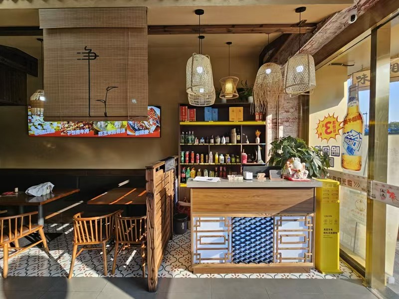 好运转（秦湘记湘菜）吃喝玩乐的圈子出一个270平豪装餐饮店转让&nbsp;