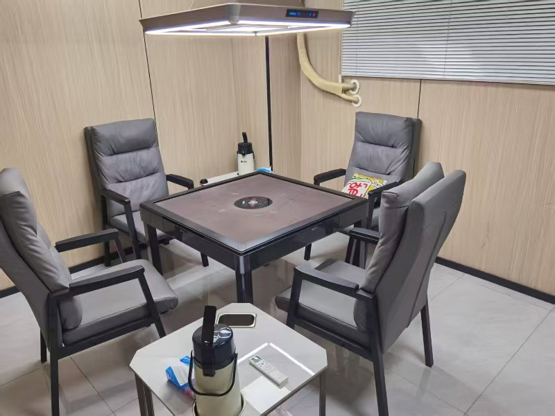 好运转（树下棋牌）嘉兴市秀洲区洪兴路1652号，185㎡棋牌室转让、