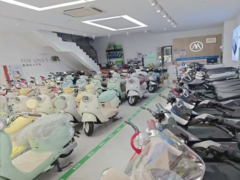 好运转（爱玛电动车）爱玛电动车专卖店转让、可空转、可做餐饮