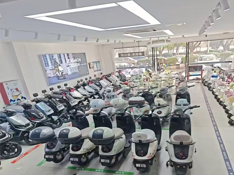 好运转（爱玛电动车）爱玛电动车专卖店转让、可空转、可做餐饮