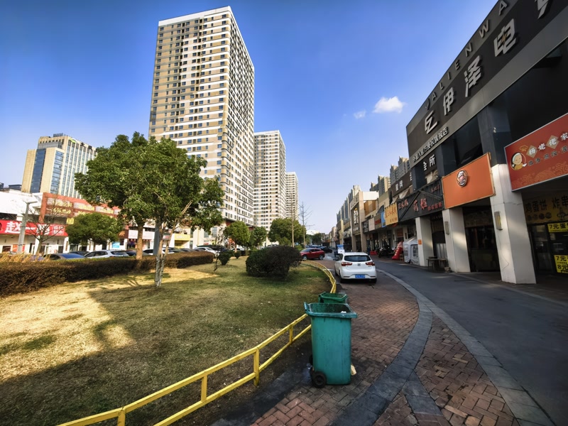 好运转（卿记鱼汤面川菜）南湖区万达广场春江中心8年餐饮店转让