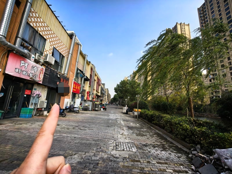 好运转（卿记鱼汤面川菜）南湖区万达广场春江中心8年餐饮店转让