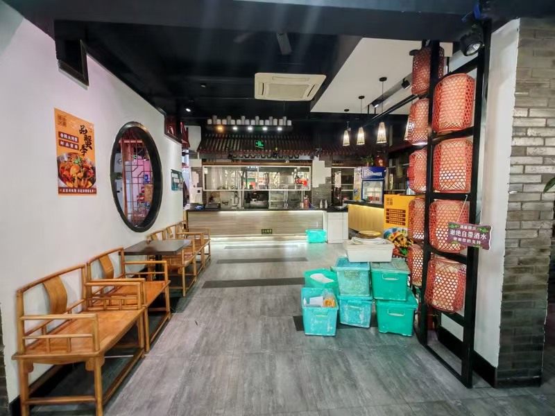 好运转（德信火锅）餐饮专区、转让一个二十三年老店、上下两层400平&nbsp;