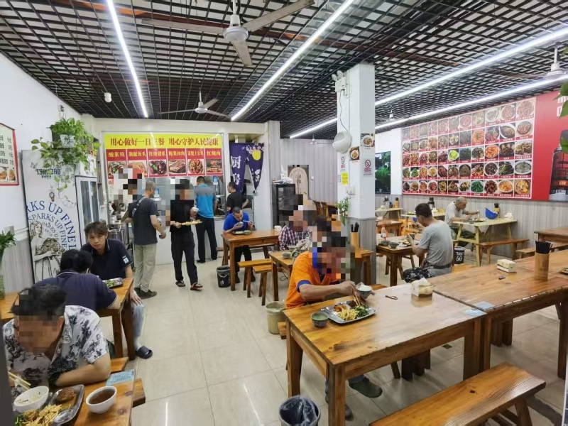 好运转（尚食堂.快餐店）纯一层94㎡快餐店、现目前一天也能做4000左右