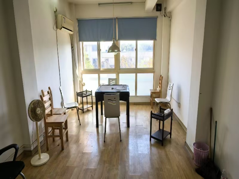 好运转（美通锅贴）平湖乍浦十字路口带天然气小吃店转让