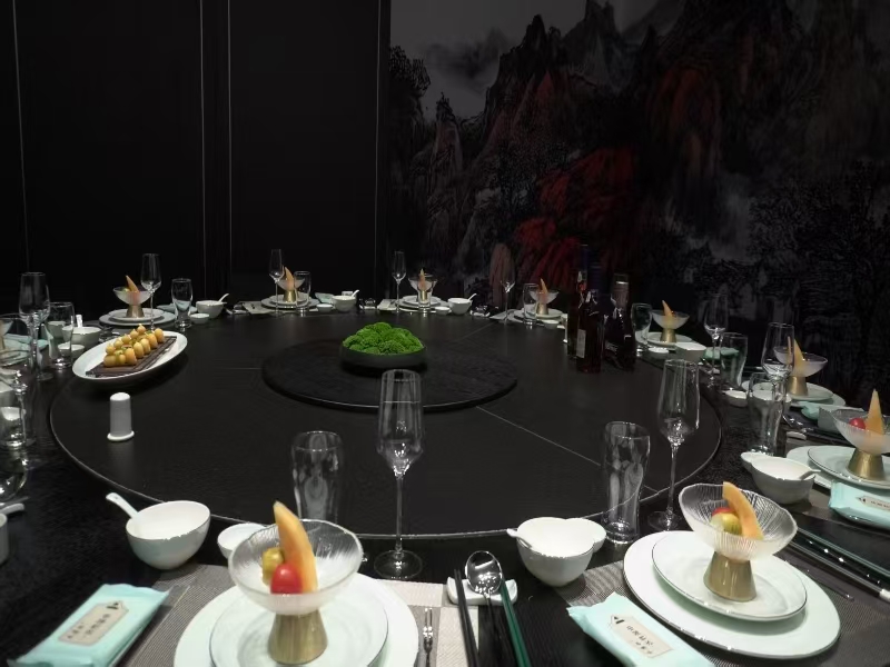 好运转（乾源商行）南湖区梅湾街西区9号楼103号，历史文化街区235㎡商行转让、