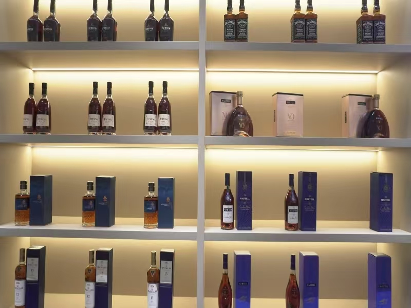 好运转（乾源商行）南湖区梅湾街西区9号楼103号，历史文化街区235㎡商行转让、