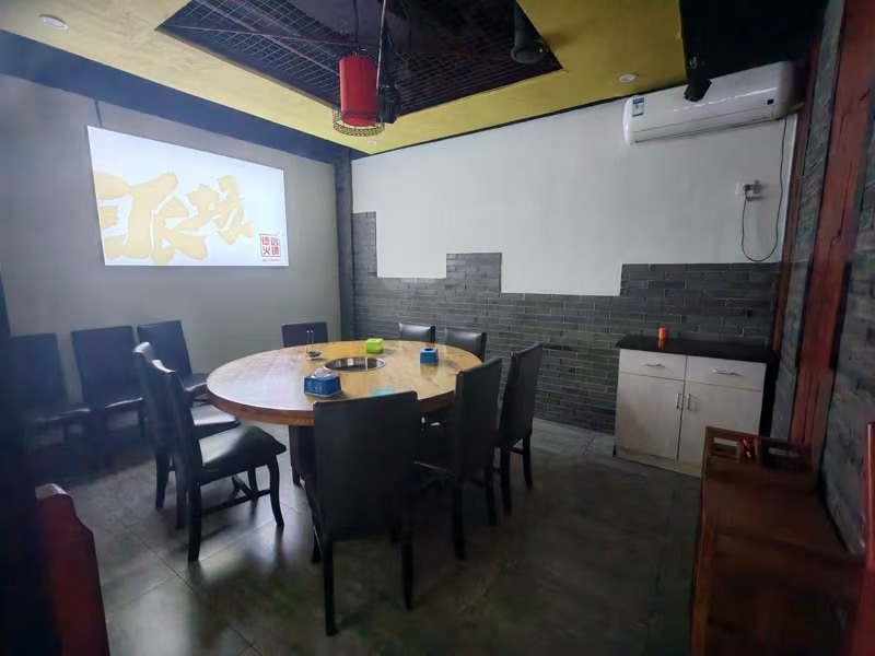好运转（德信火锅）餐饮专区、转让一个二十三年老店、上下两层400平&nbsp;