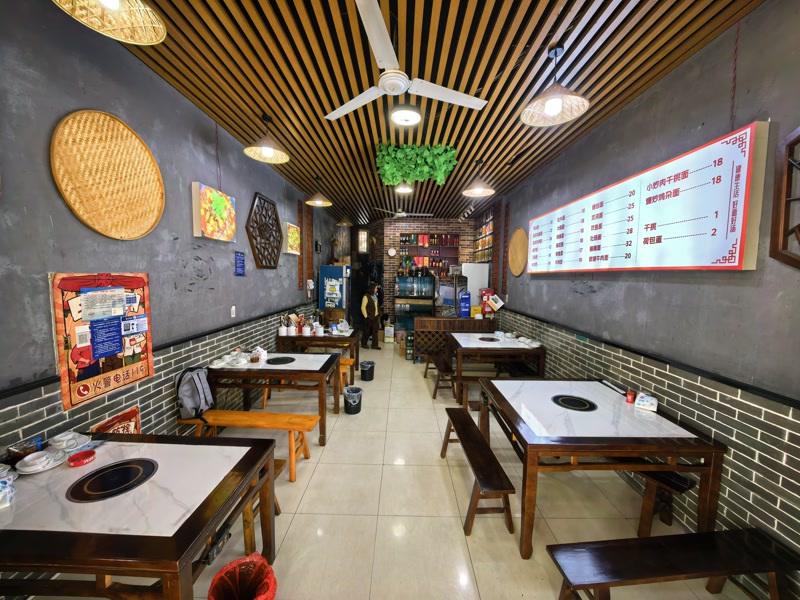 好运转（吴家酸菜鱼）南湖区双小区门口开了4年餐饮店转让