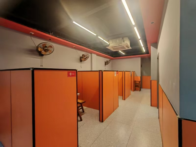 好运转（啊伟地锅鸡地锅鱼）餐饮专区、六年老店、上下两层220平&nbsp;