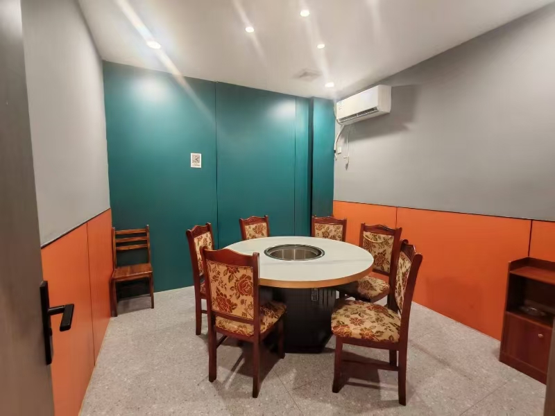 好运转（啊伟地锅鸡地锅鱼）餐饮专区、六年老店、上下两层220平&nbsp;