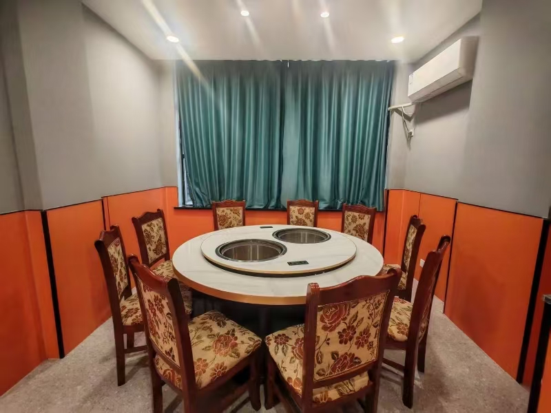 好运转（啊伟地锅鸡地锅鱼）餐饮专区、六年老店、上下两层220平&nbsp;