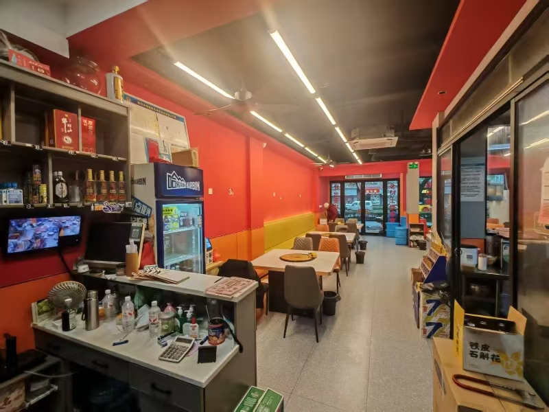 好运转（啊伟地锅鸡地锅鱼）餐饮专区、六年老店、上下两层220平&nbsp;