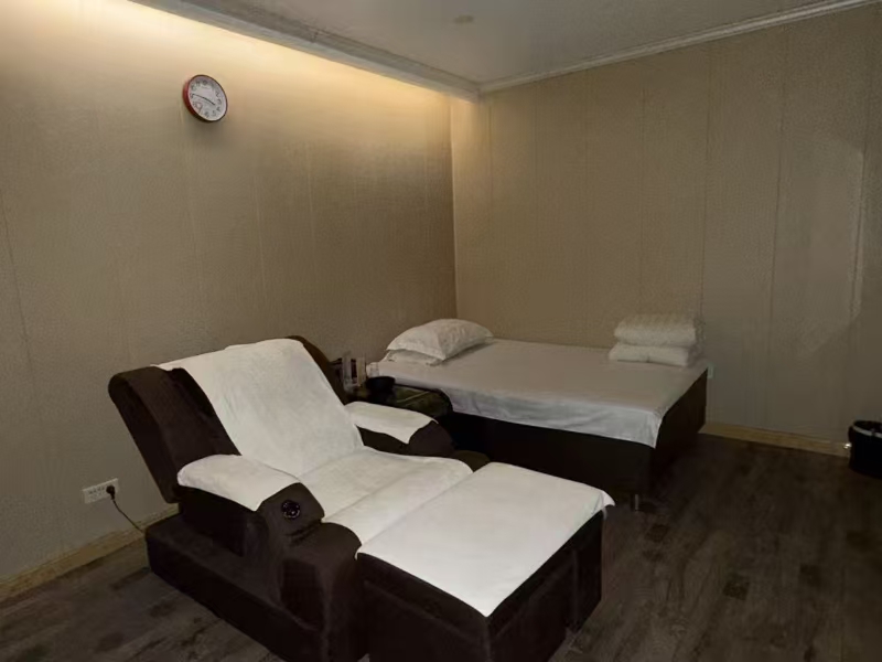 好运转(水云天足道)南湖区双小区门口开了9年的足浴店转让