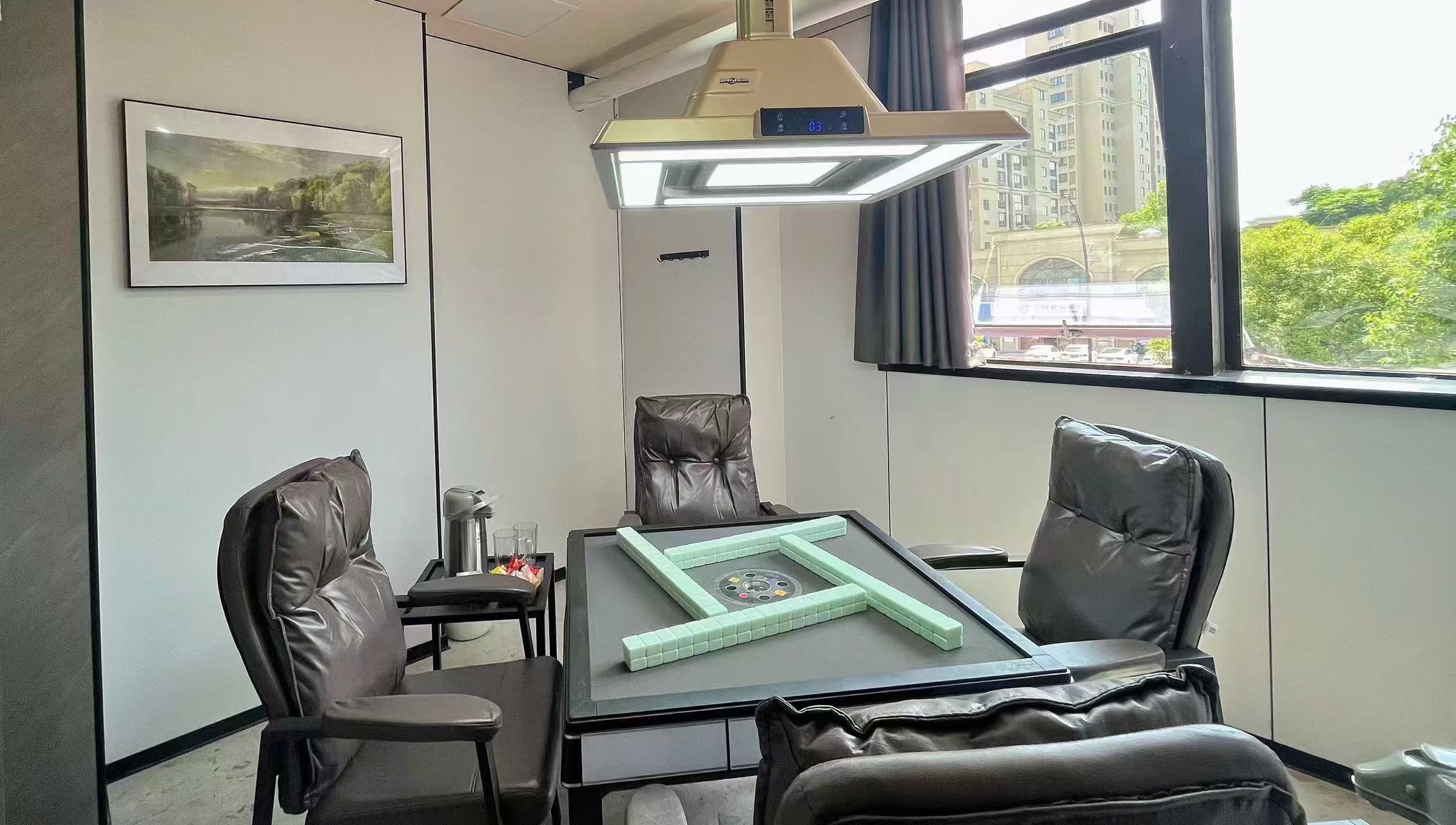 好运转（因雀思听）大型成熟小区门口旁150㎡棋牌室转让