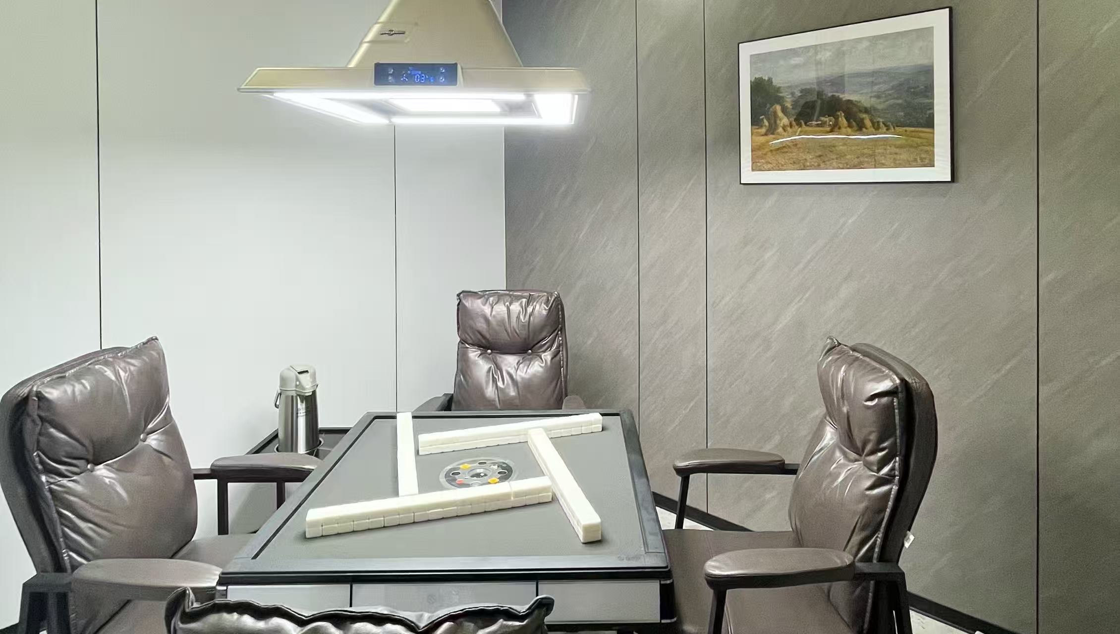 好运转（因雀思听）大型成熟小区门口旁150㎡棋牌室转让