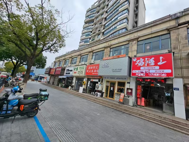 好运转（鸡到了小吃店）南湖区小区门口旁60㎡小吃店转让