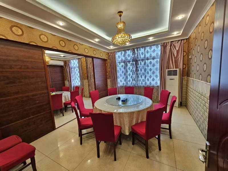 好运转（蜀香楼餐饮）工业重镇开了十三年的餐饮店转让