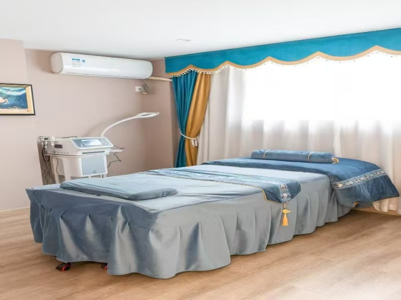 好运转（洛樱阁养生会所）书香名苑小区门口160㎡美容店转让、