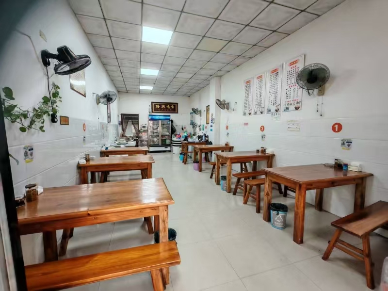 好运转（劲道面馆）成熟小区，写字楼、医院旁10年小吃店转让