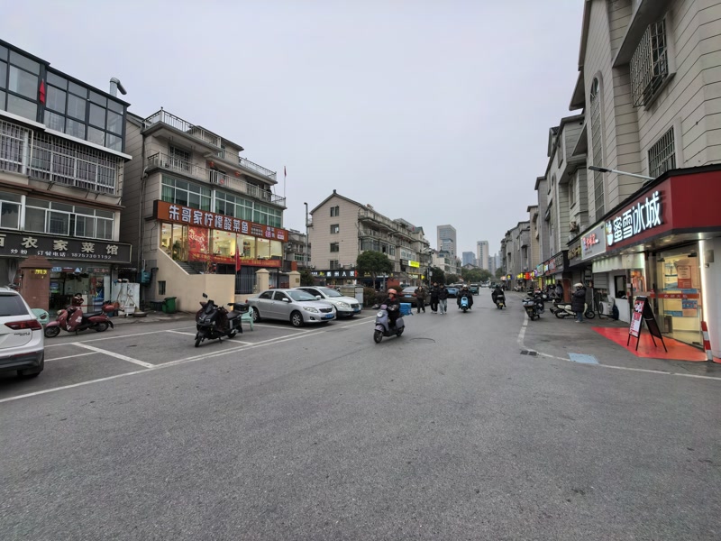 好运转（江西小辣椒）嘉善明珠小区纯一层餐饮店转让