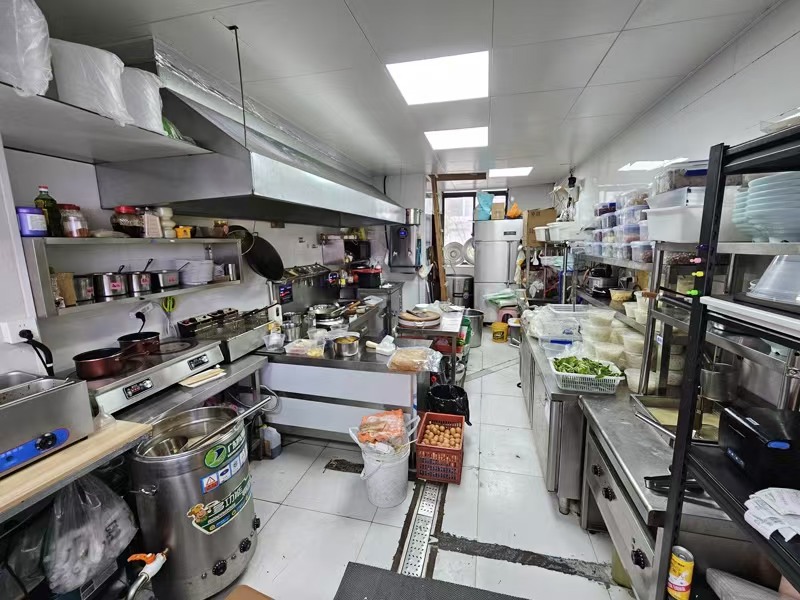 好运转(辣妈.鲜烫米线.面)富士康数万人工业厂区美食街小吃店转让