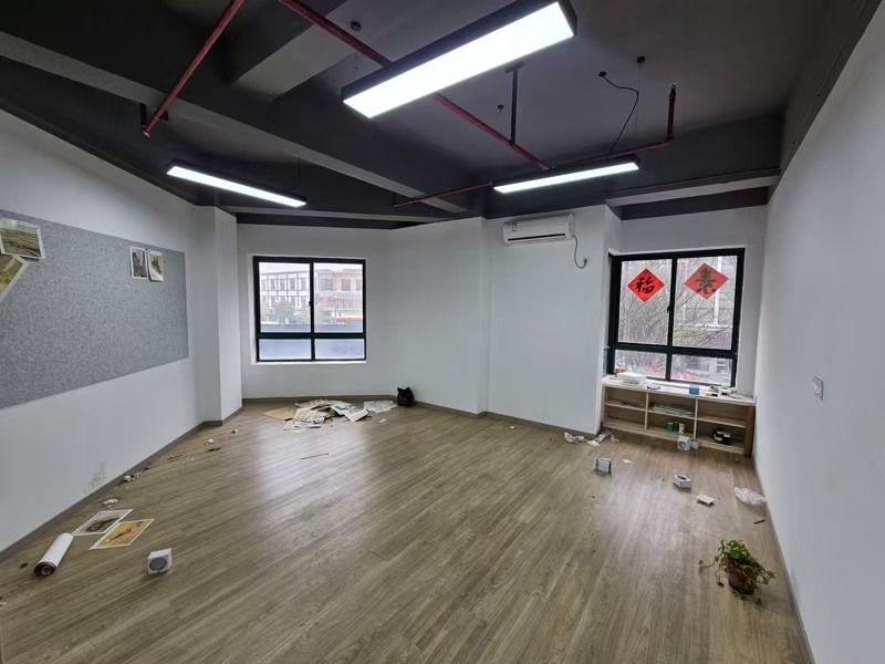 好运转（280㎡店铺转让）秀洲区工业重镇餐饮街280㎡店铺转让