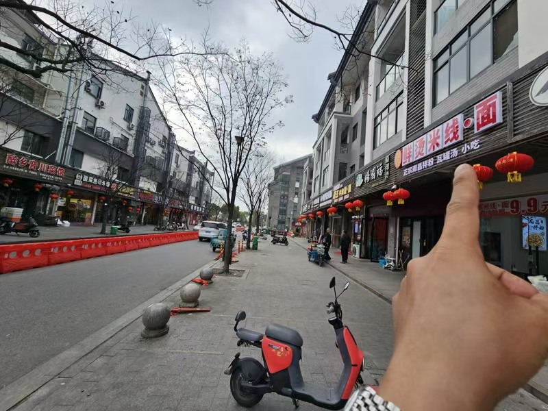 好运转(辣妈.鲜烫米线.面)富士康数万人工业厂区美食街小吃店转让