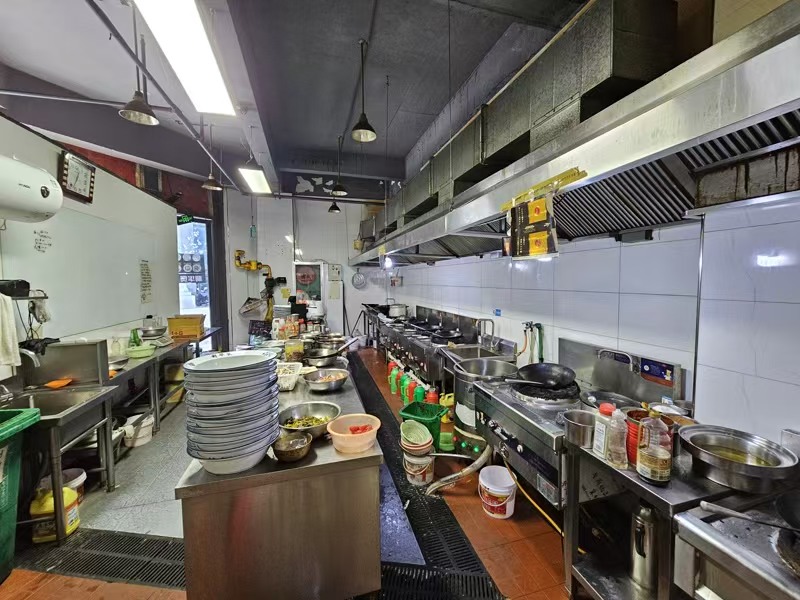 好运转(利华煲店)餐饮店聚集段经营7年半的餐饮店转让